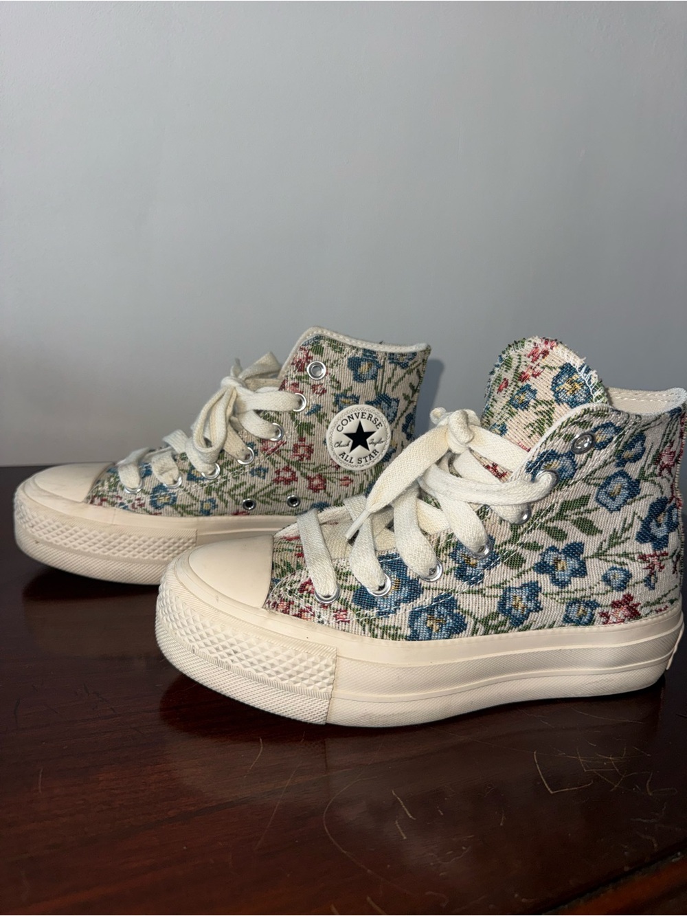 Converse Floral Tapestry High-Top Sneakers in Cream, Blue & Green